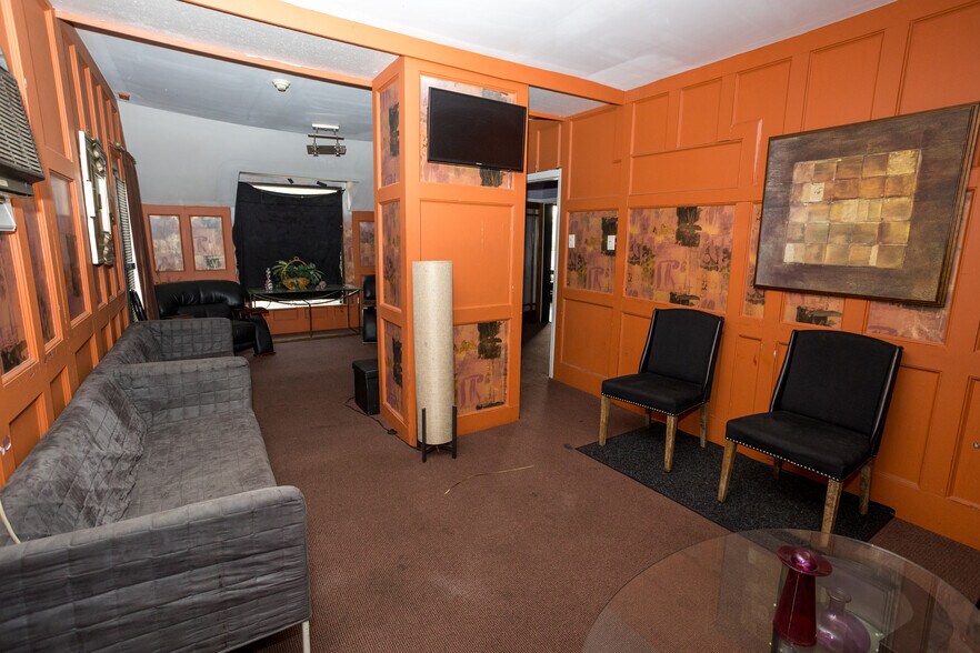 More Photos Of 527-529 William St, East Orange Restaurant For Sale