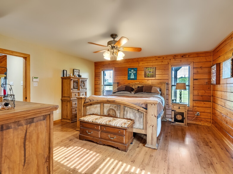 More Photos Of 325 Forest Service 217 Rd, Shepherd Specialty For Sale