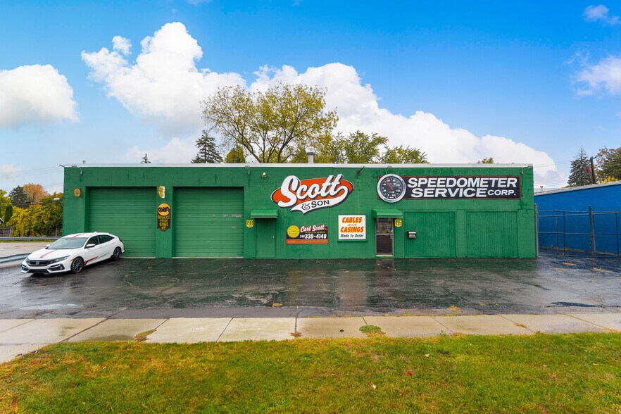 196 W Walton Blvd, Pontiac, MI 48340 Auto Repair For Sale