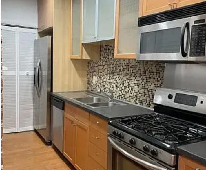 More Photos Of 2001 Park St, Atlantic Beach Storefront Retail Residential For Sale