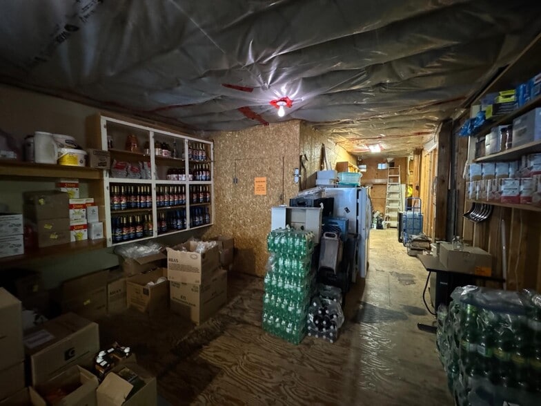 More Photos Of 7 E Water St, Little Curren Storefront Retail Residential For Sale