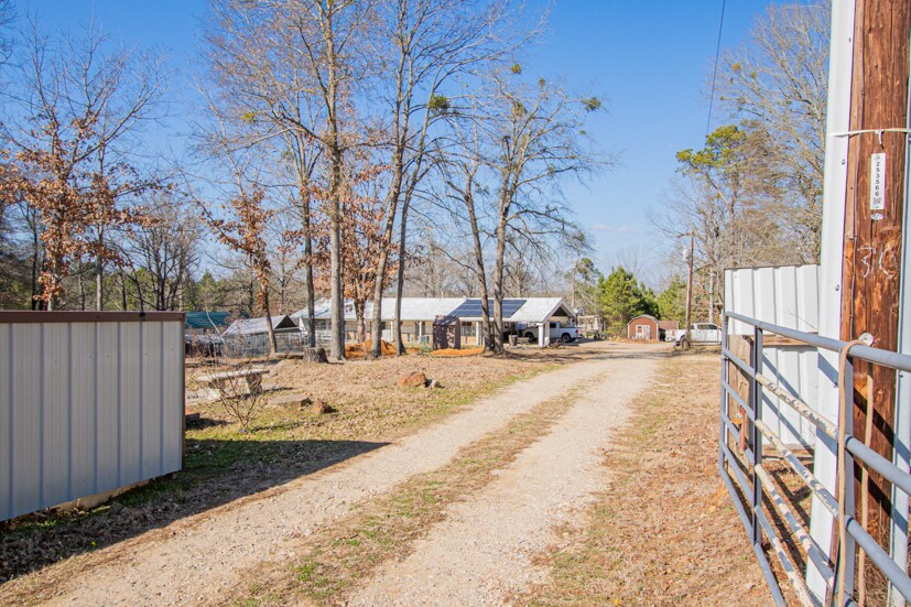 More Photos Of 18501 County Road 3131, Gladewater Multifamily For Sale