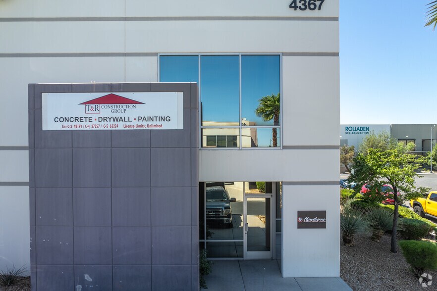 More Photos Of 4367 W Sunset Rd, Las Vegas Warehouse For Sale