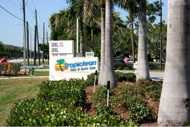 More Photos Of 9995 Tamiami Trl E, Naples Service Station For Lease