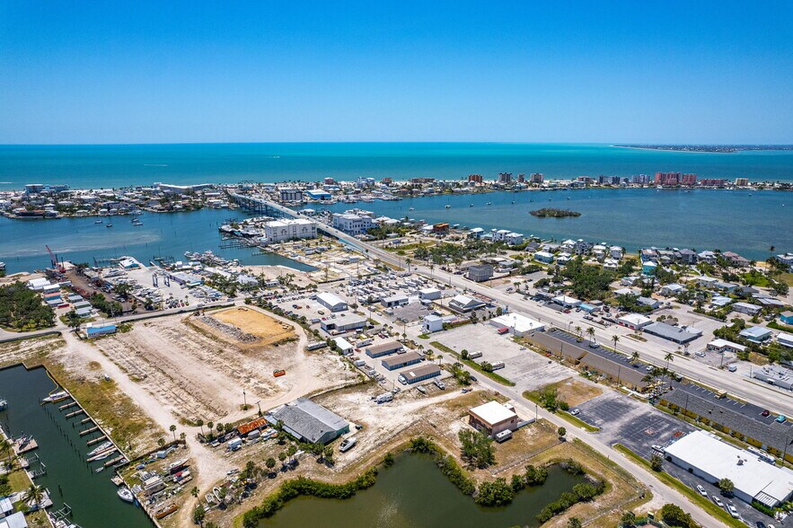 More Photos Of 870 Buttonwood Dr, Fort Myers Beach Distribution For Sale