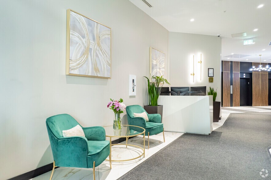 More Photos Of 909 5 Av SW, Calgary Apartments For Lease