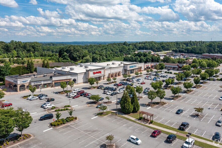 More Photos Of 5851-300 Spout Springs Rd, Flowery Branch Unknown For Lease