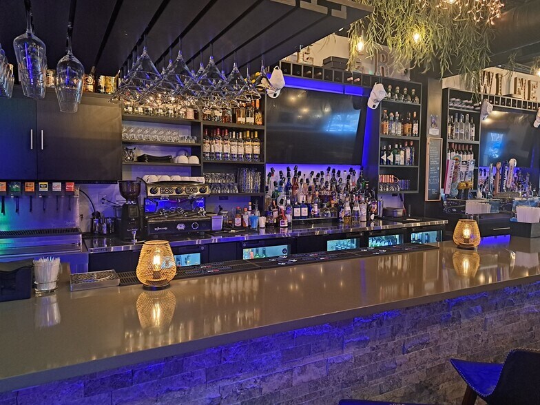 More Photos Of 1959-3310 NE Jensen Beach Blvd, Jensen Beach Storefront Retail Office For Sale