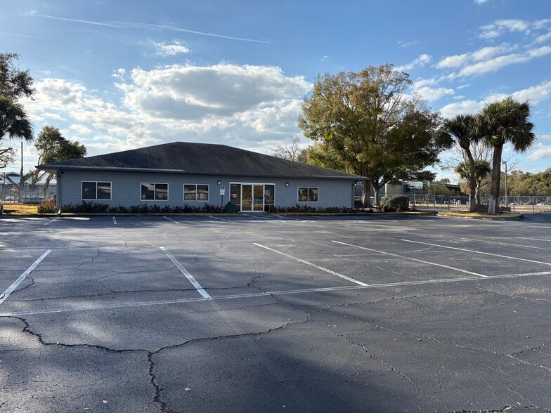 More Photos Of 3450 Forsyth Rd, Winter Park Flex For Lease