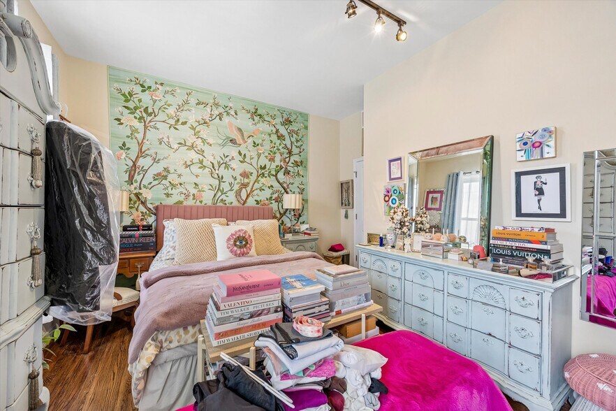 More Photos Of 1909 S Broad St, Philadelphia Office Residential For Sale