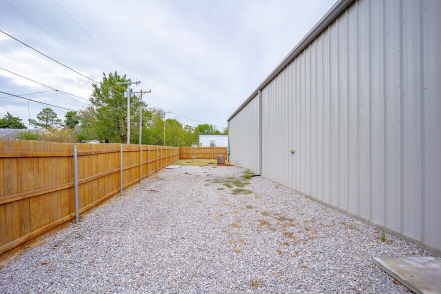 More Photos Of 6800 Main St, Oklahoma City Industrial For Lease