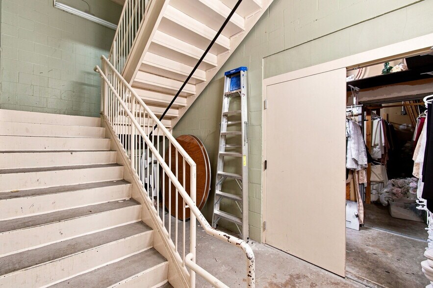 More Photos Of 7065 Westpointe Blvd, Orlando Medical For Sale