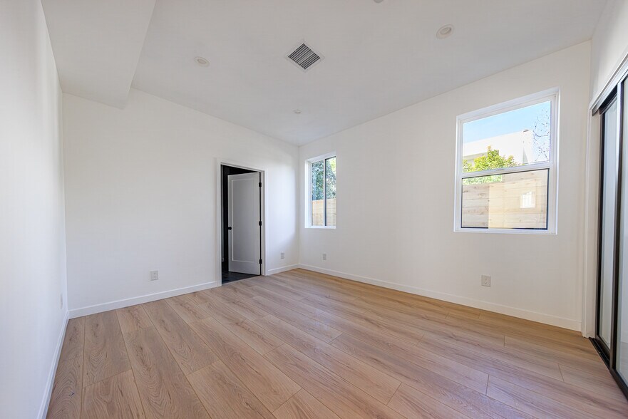 More Photos Of 1954-1958 Purdue Ave, Los Angeles Apartments For Sale