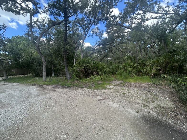 More Photos Of 4242 Gypsy St, Sarasota Warehouse For Sale