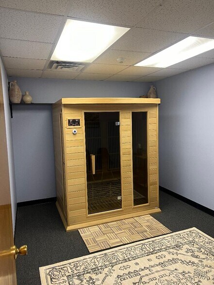 More Photos Of 111 E Pennsylvania Blvd, Feasterville Trevose Office For Sale