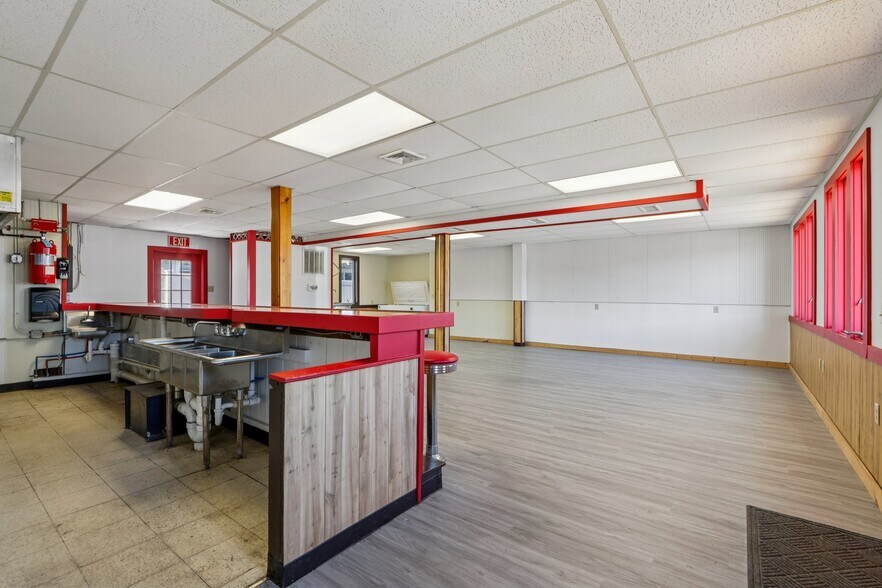 More Photos Of 1409 NW Central Ave, Seaside Park Freestanding For Sale