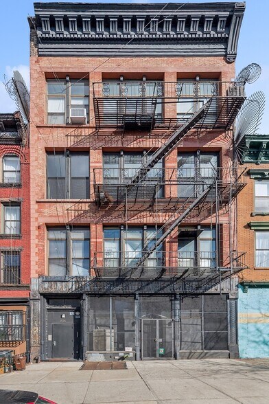 More Photos Of 725 Union St, Brooklyn Apartments For Sale