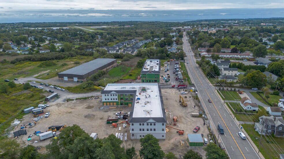 More Photos Of 1747 W Main Rd, Middletown General Retail For Lease