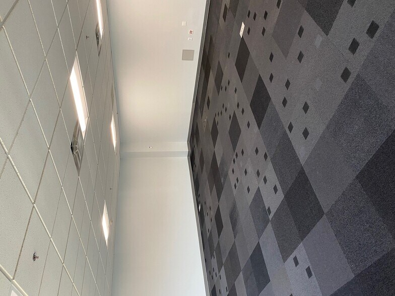 More Photos Of 44 Bearfoot Rd, Northborough Office For Lease