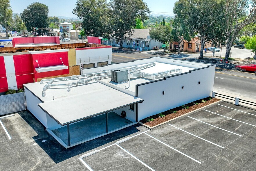 More Photos Of 1045 Main St, Ramona Freestanding For Lease