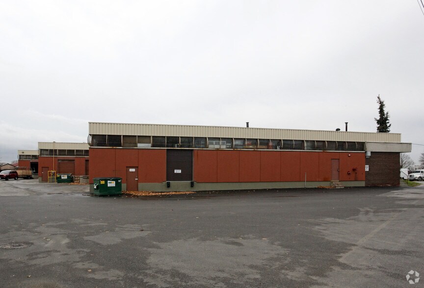 More Photos Of 3 Jody Ave, Toronto Light Distribution For Lease