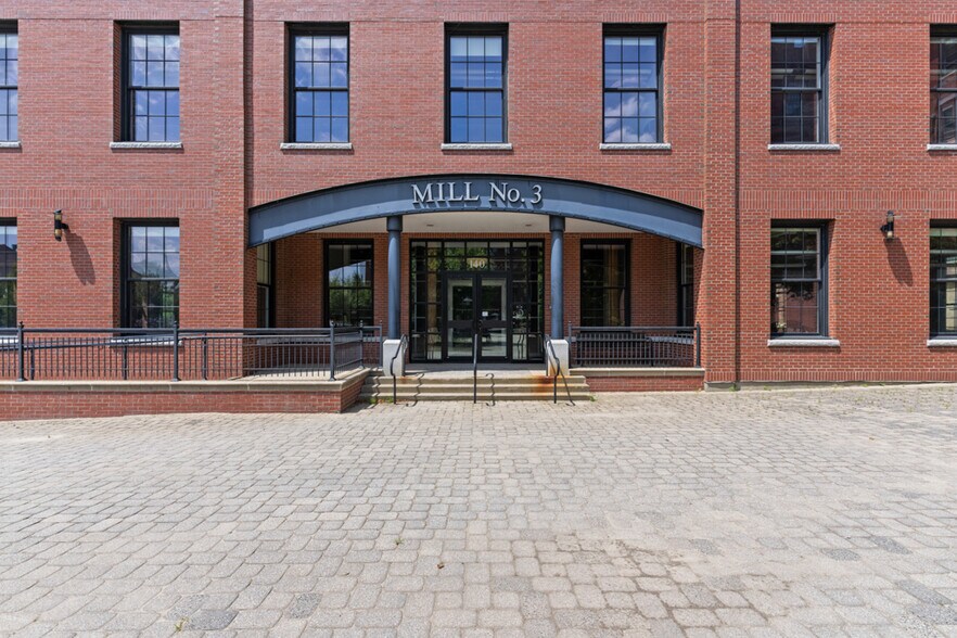 More Photos Of 140 Mill St, Lewiston Office Residential For Sale