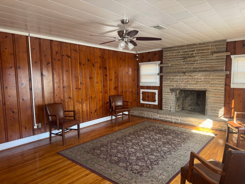 More Photos Of 8385 AL Highway 144, Alexandria Office Residential For Sale