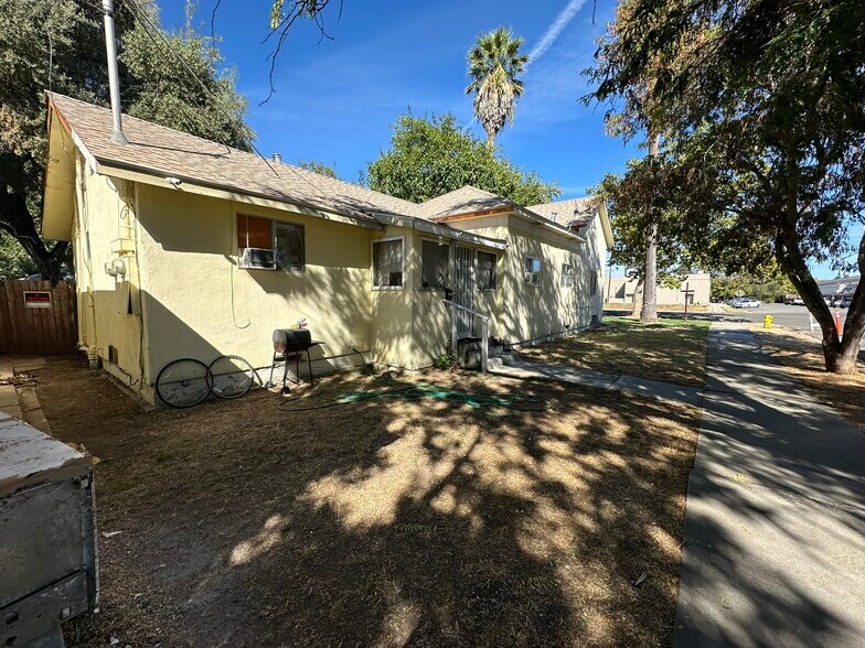 More Photos Of 205 N Shasta St, Willows Apartments For Sale