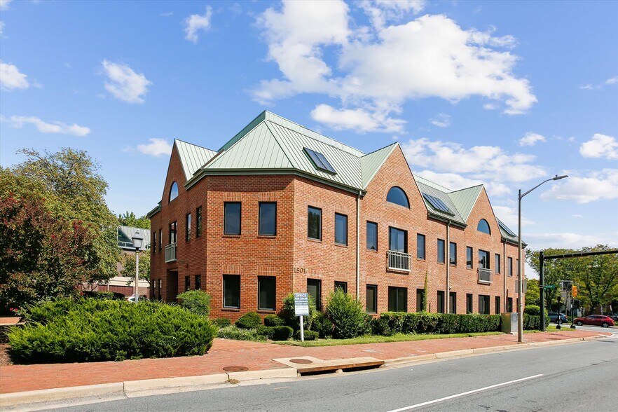 More Photos Of 1501 Duke St, Alexandria Office For Lease