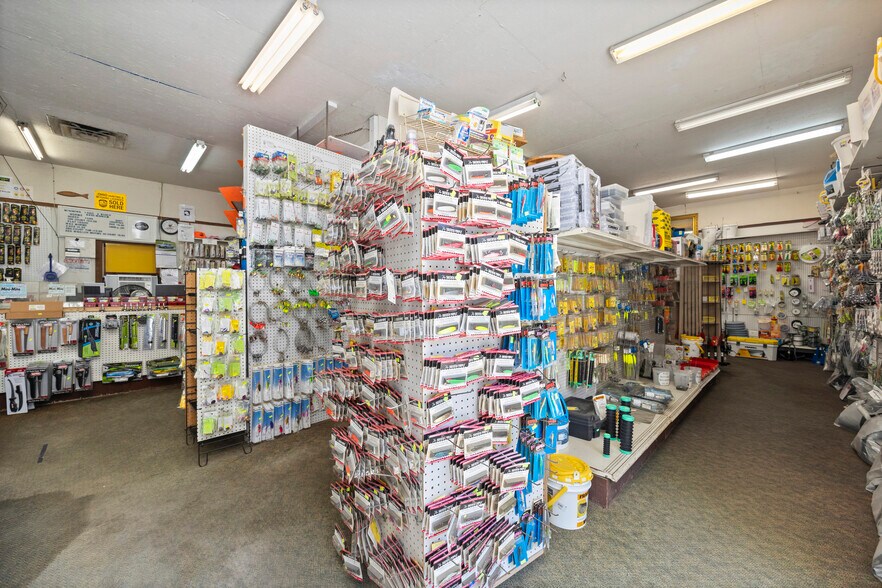 More Photos Of 6797 W Lakeshore Dr, Port Clinton Freestanding For Sale