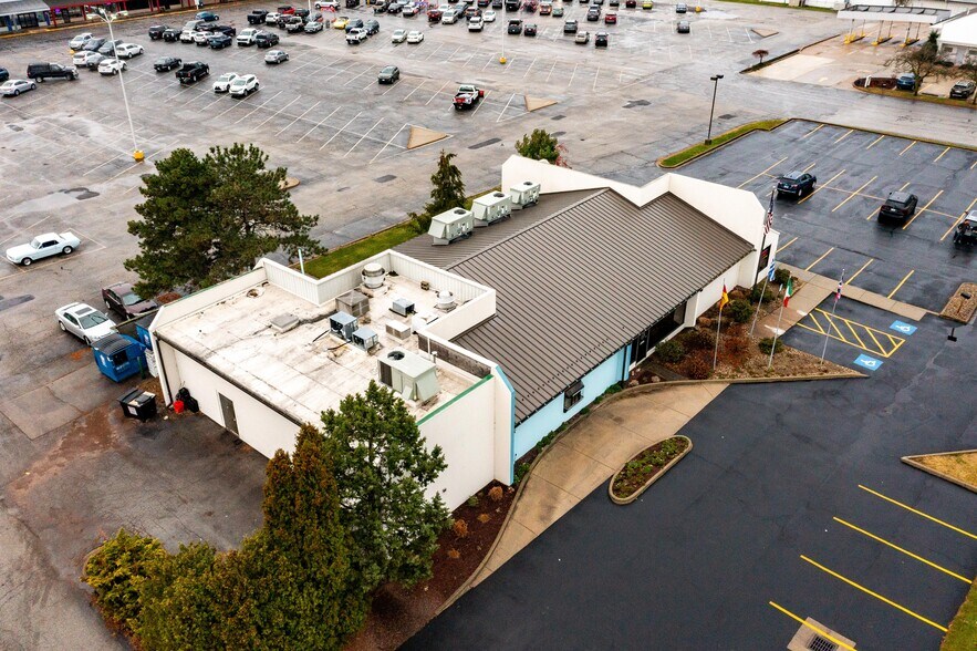 More Photos Of 4415 Liberty Ave, Vermilion General Retail For Sale