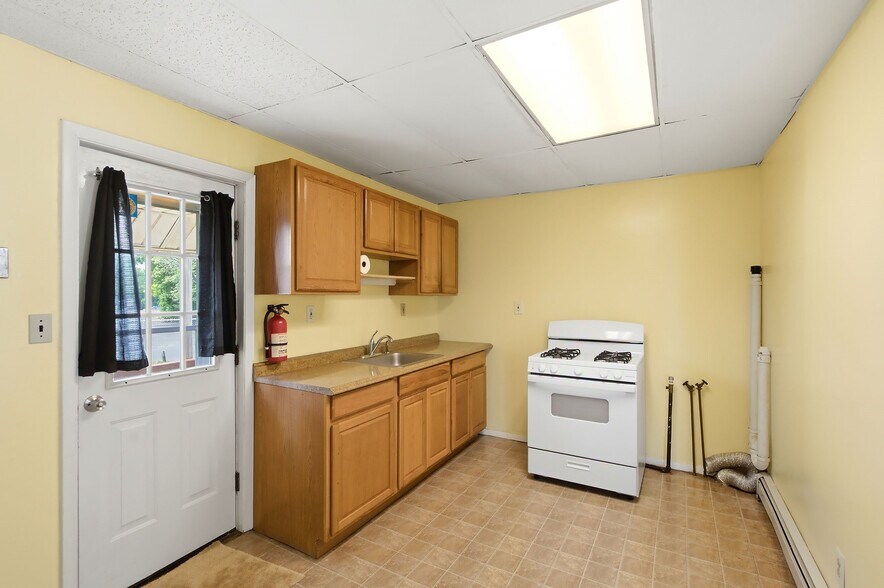 More Photos Of 275 Laurence Pky, South Amboy Apartments For Sale