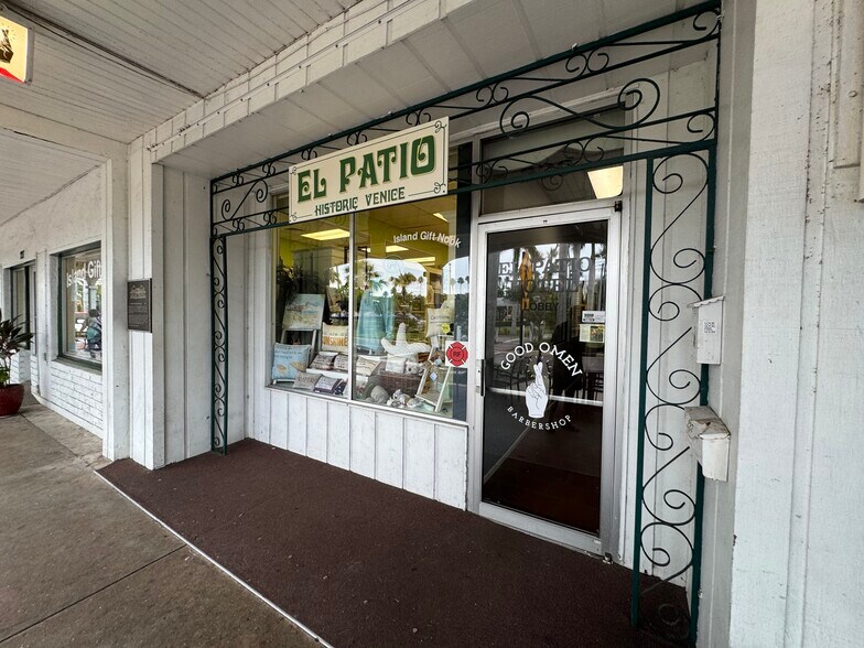 More Photos Of 229 W Venice Ave, Venice General Retail For Sale