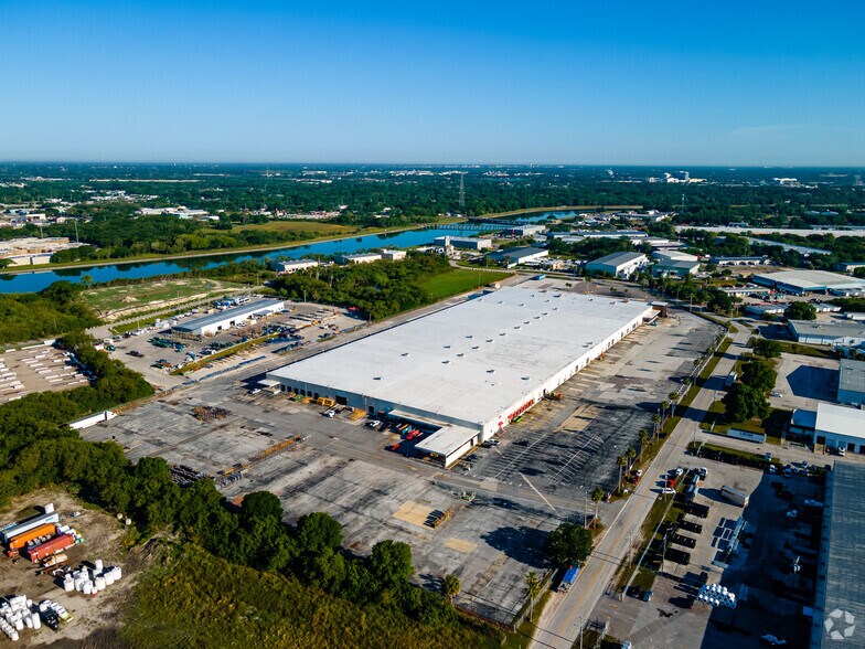 More Photos Of 1820 Massaro Blvd, Tampa Warehouse For Lease