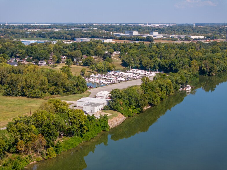 More Photos Of 4000 Utica Pike, Jeffersonville Marina For Sale