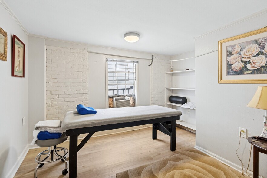More Photos Of 2926 Canal St, New Orleans Office Residential For Sale