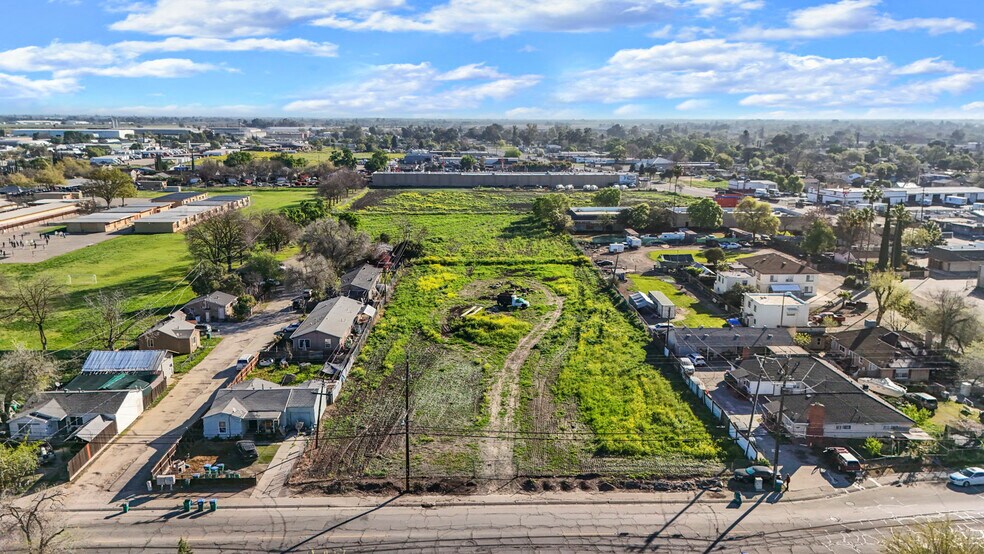 More Photos Of 716 N Filbert St, Stockton Land For Sale