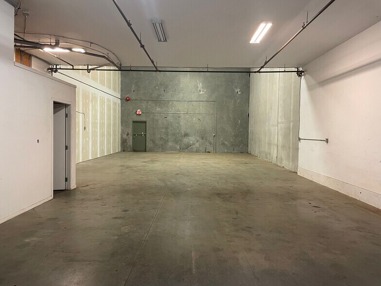 More Photos Of 18669 52nd Ave, Surrey Warehouse For Sale