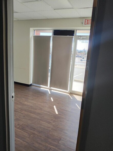 More Photos Of 4164 N Mesa St, El Paso Storefront For Lease