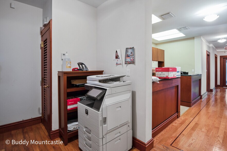 More Photos Of 4551 Ponce De Leon Blvd, Coral Gables Medical For Lease