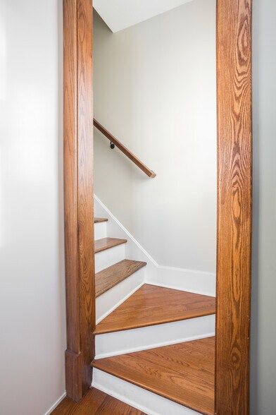 More Photos Of 502 W Main St, Danville Office For Sale