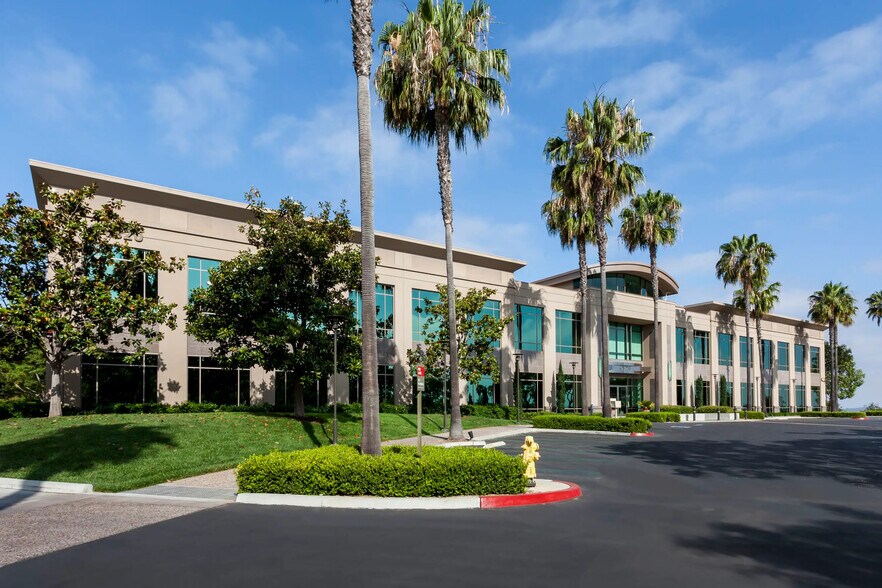 More Photos Of 4790 Eastgate Mall, San Diego Unknown For Lease