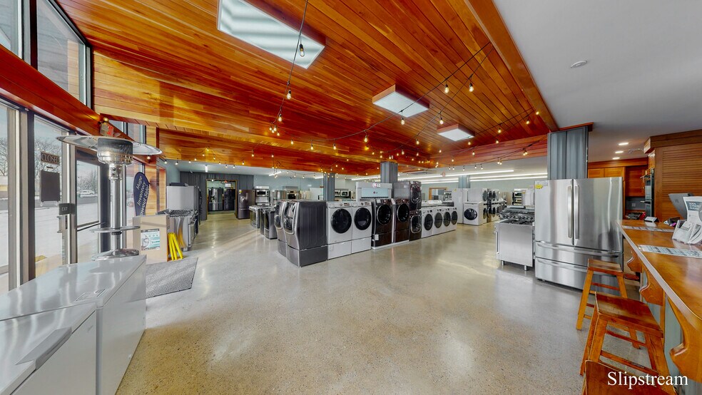 More Photos Of 1623-1635 Chicago Dr SW, Grand Rapids Freestanding For Sale