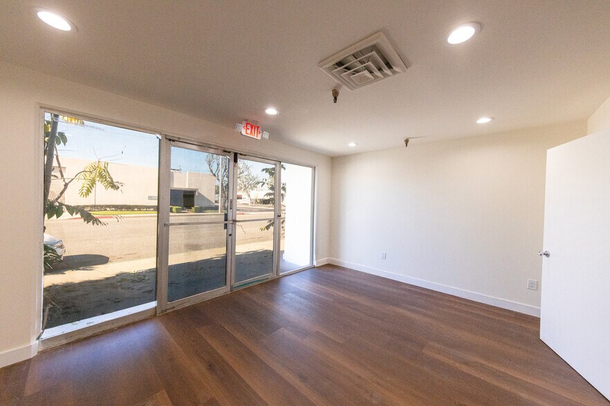 More Photos Of 7200-7240 Adams St & Texaco Ave, Paramount Warehouse For Sale