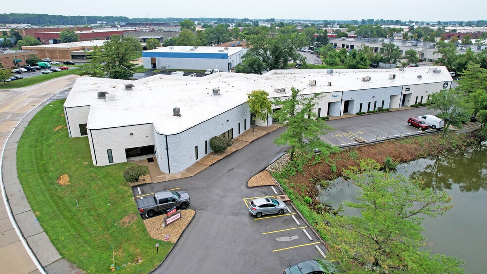 More Photos Of 4132 Shoreline Dr, Earth City Warehouse For Lease