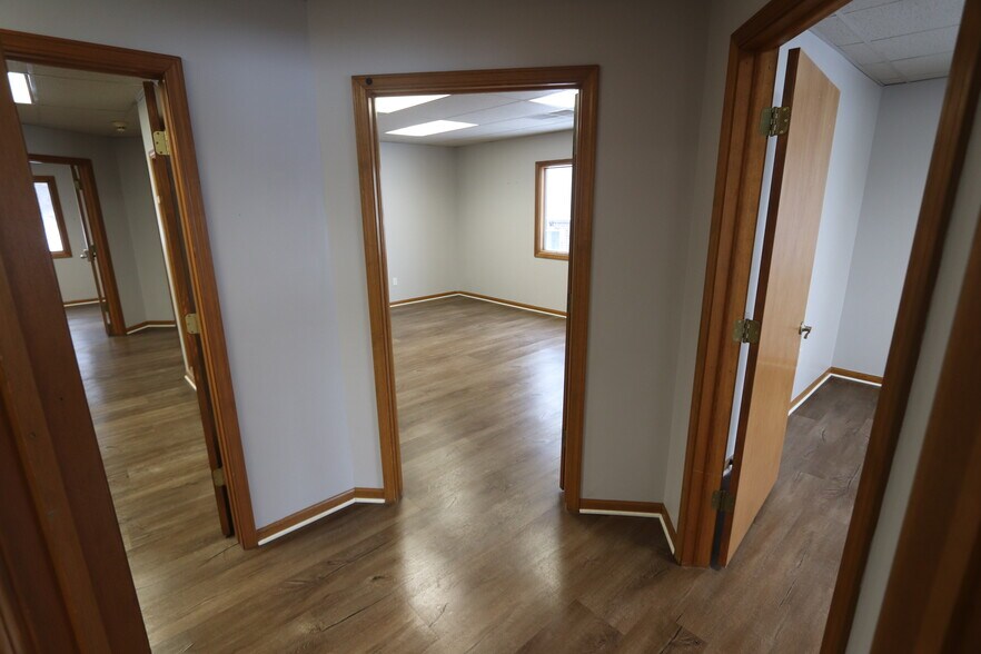 More Photos Of 3471 E Grand River Ave, Howell Office For Lease