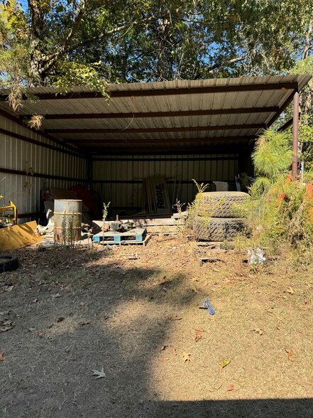 More Photos Of 820 Sligo St, Woodville Auto Repair For Sale