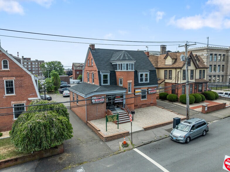 More Photos Of 285 Congress St, Bridgeport Office For Sale