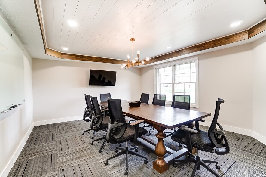 More Photos Of 15 Commercial Way, Springboro Medical For Sale