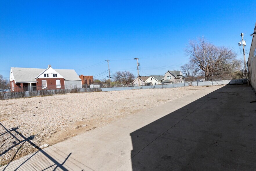 More Photos Of 1425 Agnes Ave, Kansas City Warehouse For Lease